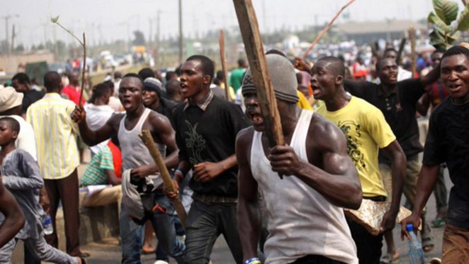Angry Mob Kills Man For Alleged Robbing And Raping A Girl