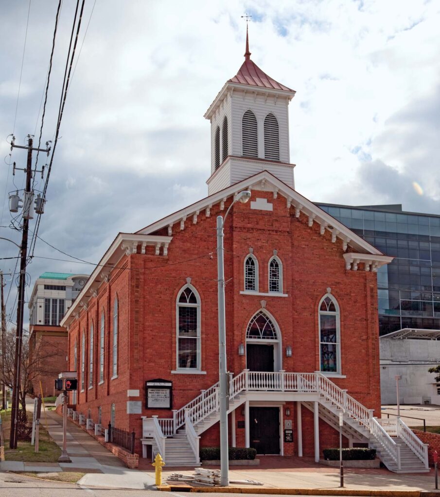 10 Notable Differences Between Methodist and Baptist You Should Know